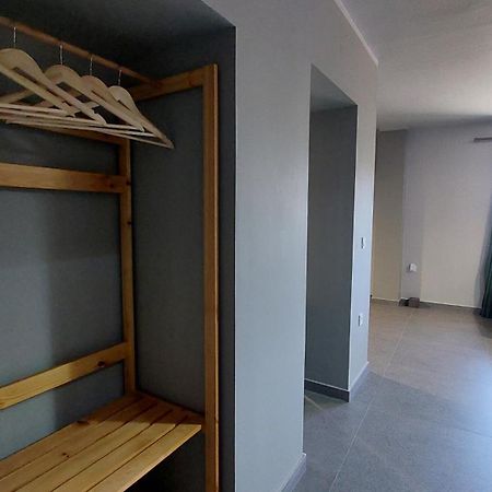 Jimmy'S Place Артеміда Номер фото